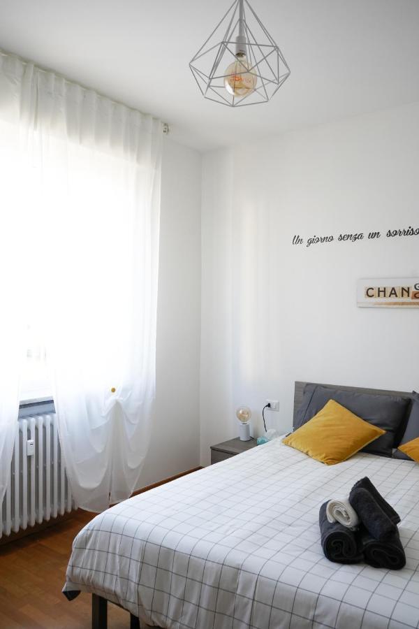 10 Min From The Airport-wifi-free Parking Samarate