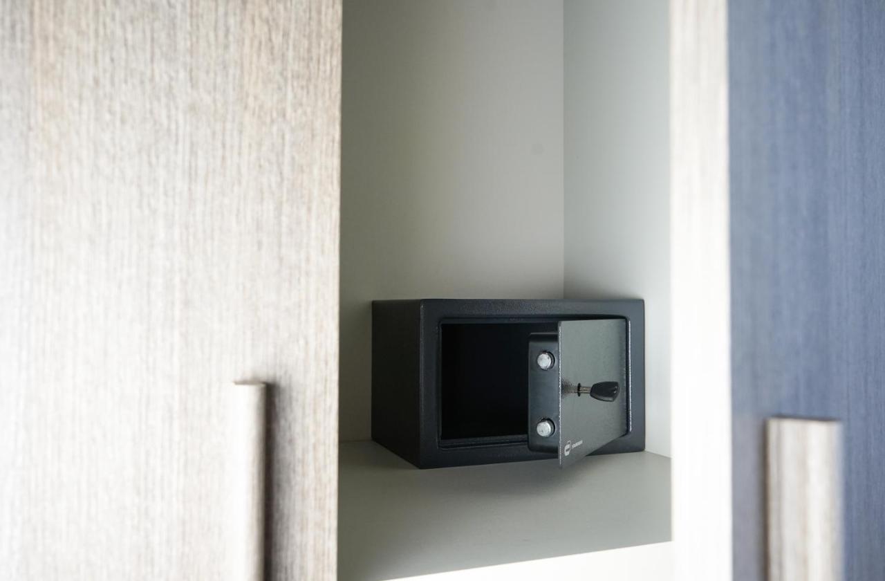 10 Min From The Airport-wifi-free Parking Apartment *