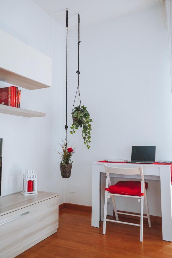 Apartment 10 Min From The Airport-wifi-free Parking *